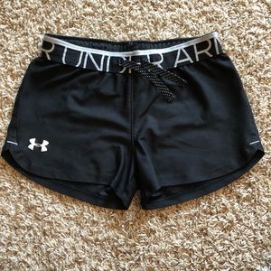 Under Armour Shorts Youth Medium